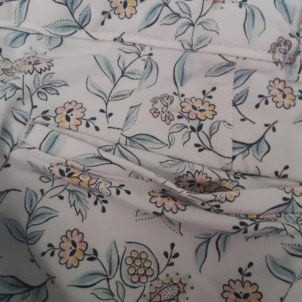 Loft Plus Size 16 Floral Pants - Picture 8 of 11